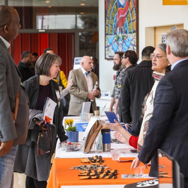 Everyone making the “rounds” at the exhibitor tables at #UrbanMarketplace2023! We hope you not only gained tools to close equitable deals but also networked with change-makers in our community! Who did you #connect with?

#ULI #LosAngeles #UM23 #MakeADealMakeADifference