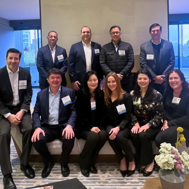 Throwback to #EmergingTrends 2024 sponsored by Greenberg Traurig @gt_law and hosted by Lincoln Property Company! Thank you to PwC’s @lifeatpwc Jeremy Lewis for presenting the 2024 outlook for the USA and Canada and to our panelists, Christine Kang, Kevin Crummy, Khalif Edwards, Jessica Levin, and Jeff Worthe! Congratulations to the whole team behind this sold out event, especially the Capital Markets Co-Chairs Ada Chan and Todd Tydlaska and Vice Co-Chairs Jaime Zadra and Pete Cassiano! Read the full report through the link in our bio!

#ULI #WhereTheFutureIsBuilt